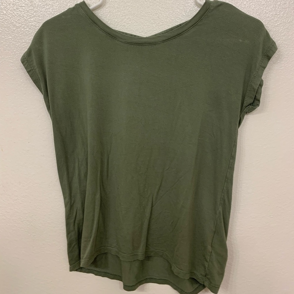 Old navy t-shirt